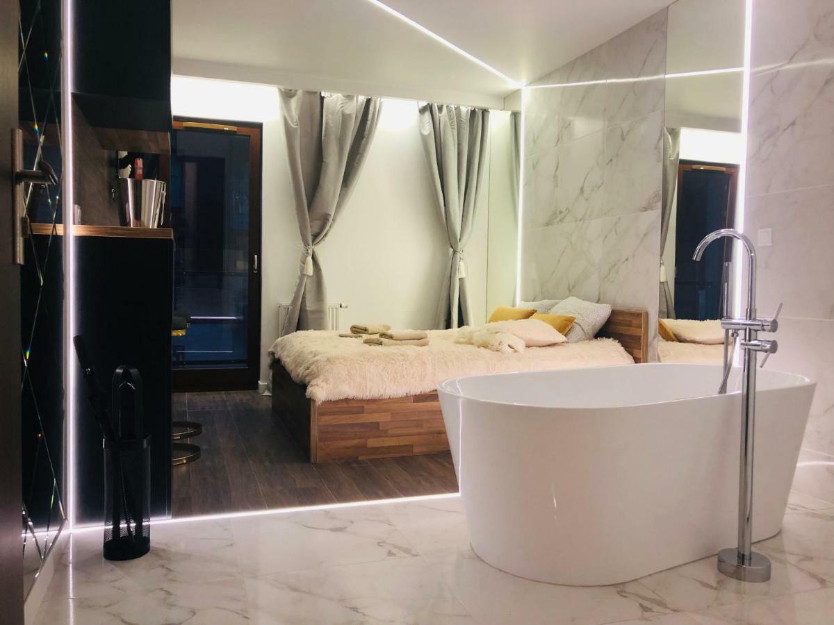 Yourapart Chmielna Park Exclusive Z Wanna Wolnostojaca Lub Jacuzzi 그단스크 외부 사진